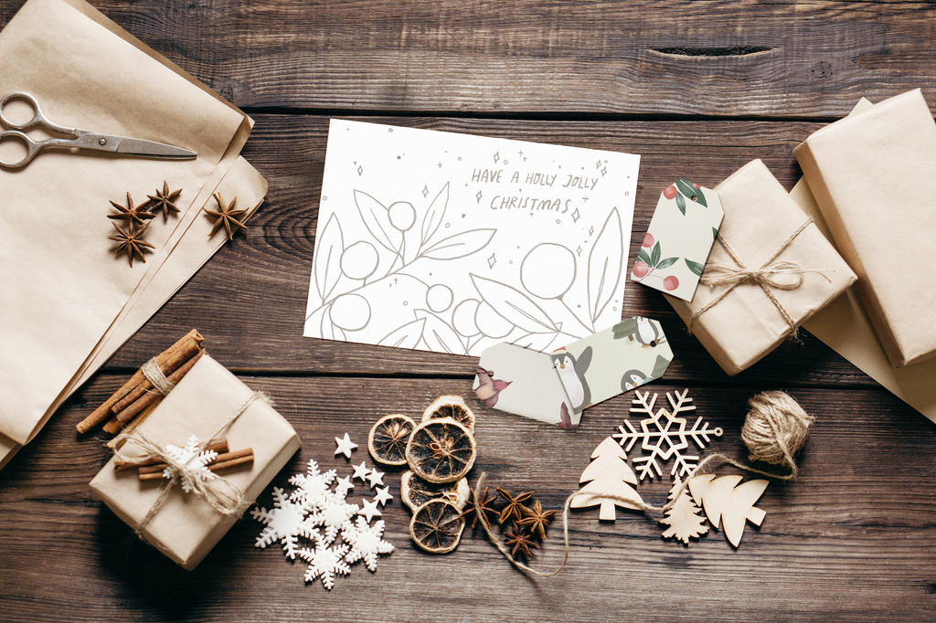 Personalised Christmas Cards and DIY decorations for a Great Christmas Activity