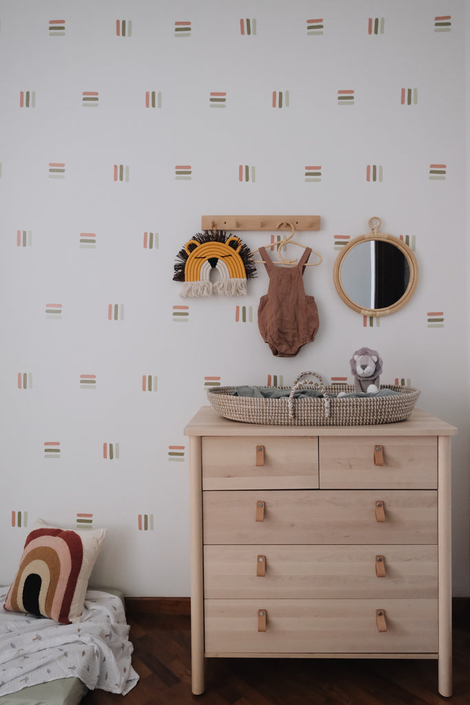 lines wallpaper in kids bedroom