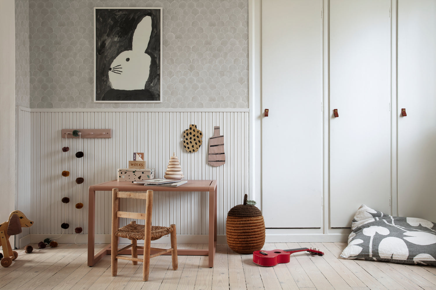 Igor Shells Wallpaper with soft watercolour shell motifs