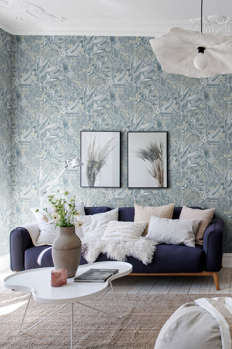 Living room wallpaper featuring toucans and tropical florals in hand-drawn style, creating vibrant elegance.